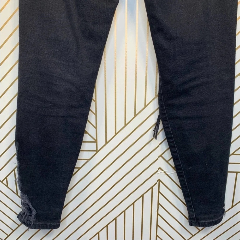 Free People Black About a Girl Ripped‎ HighRise Crop Jean size 30 - Picture 11 of 16